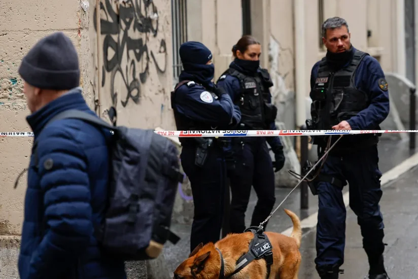 Fransada partiya qərargahı bomba hədəsi səbəbilə boşaldılıb