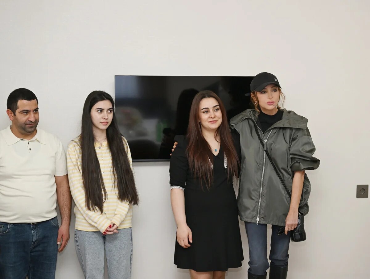 İlham Əliyev Xocavənd kəndində görülmüş işlərlə tanış olub - FOTO