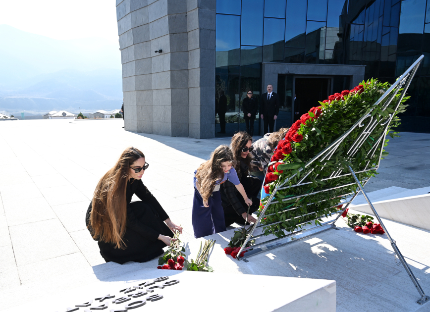 Prezident İlham Əliyev Xocalı Soyqırımı Memorialının açılışında iştirak edib