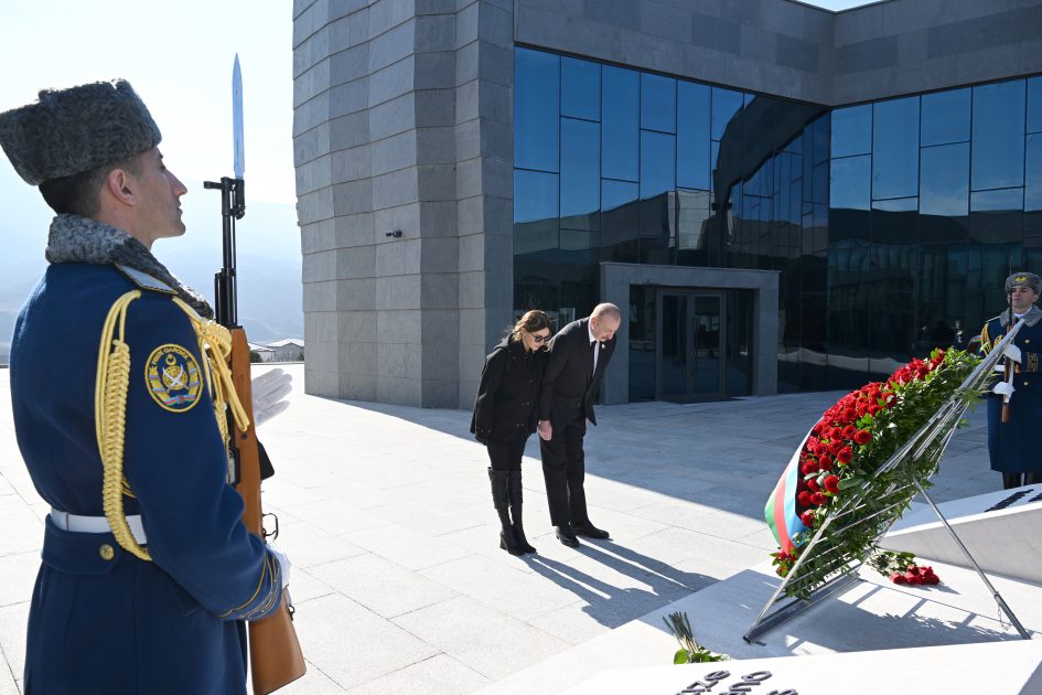 Prezident İlham Əliyev Xocalı Soyqırımı Memorialının açılışında iştirak edib
