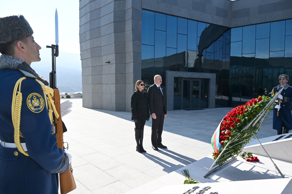 Prezident İlham Əliyev Xocalı Soyqırımı Memorialının açılışında iştirak edib