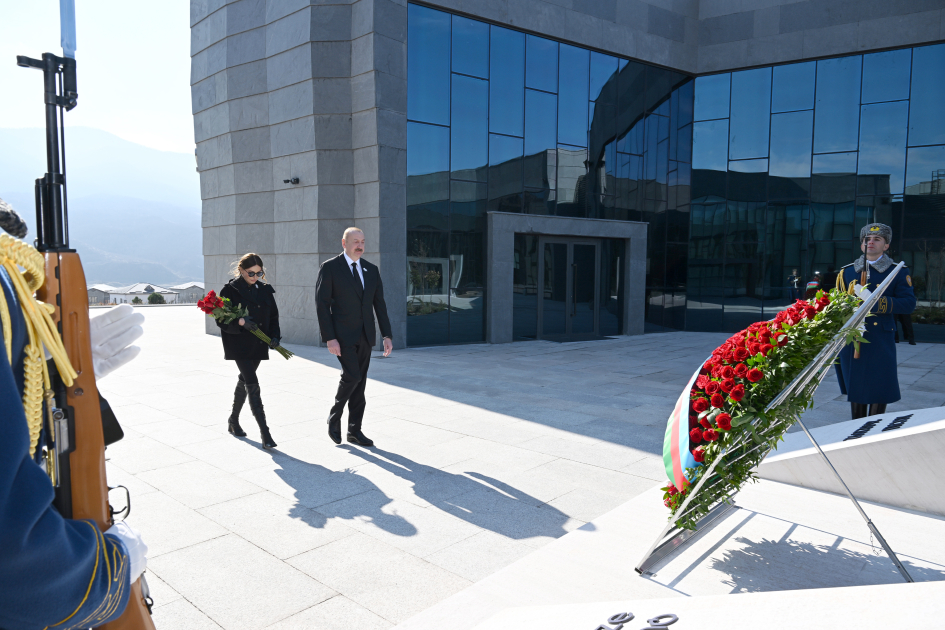 Prezident İlham Əliyev Xocalı Soyqırımı Memorialının açılışında iştirak edib