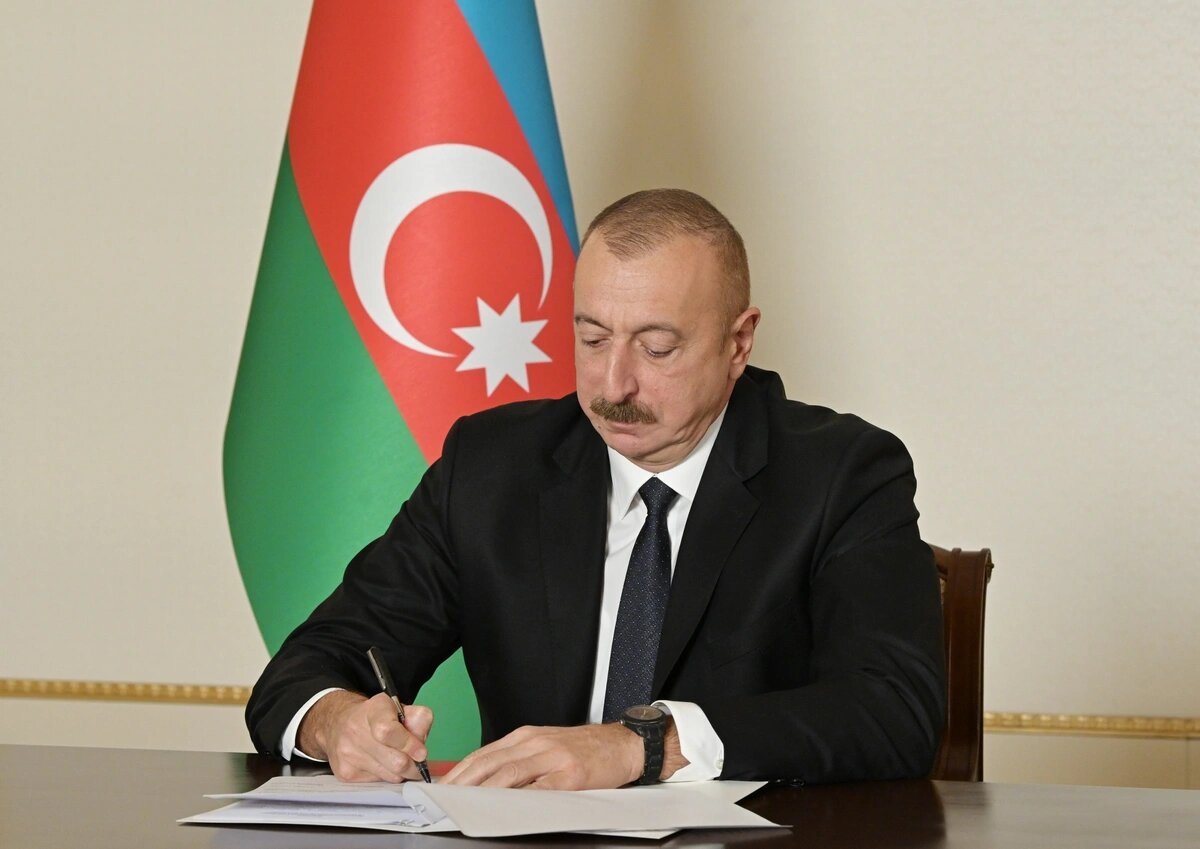 Azərbaycanın ərazi bütövlüyünün qorunmasında xüsusi xidmətləri olan şəxslər təltif edilib