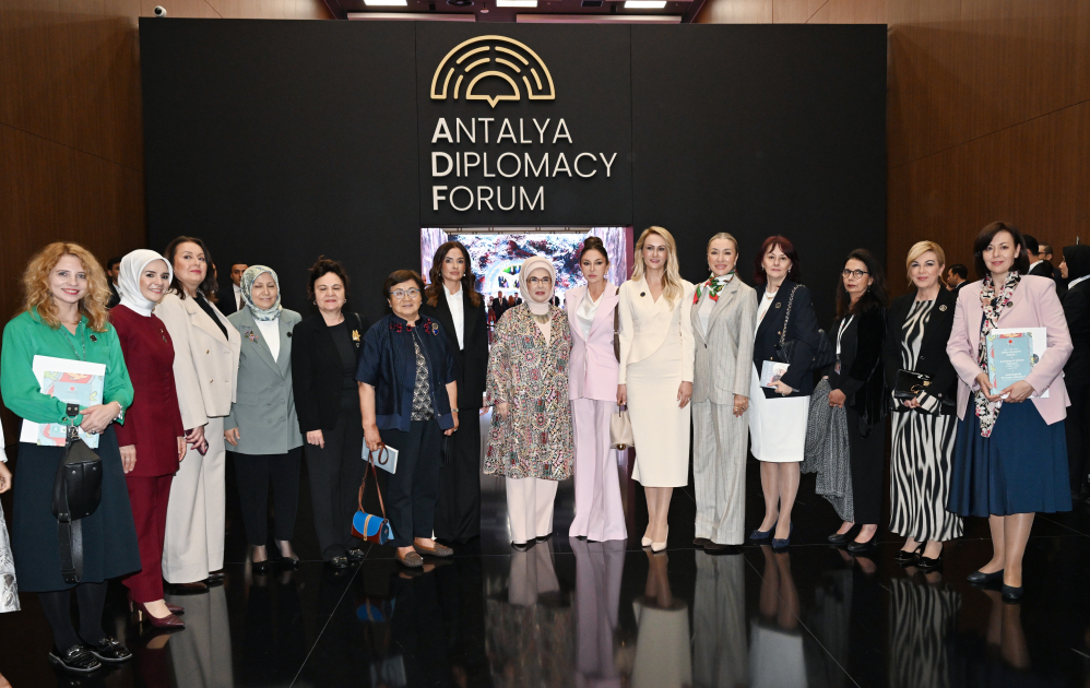 Azerbaijan’s First Lady Mehriban Aliyeva attended panel session on “United for Peace in Palestine: Confronting Scholasticide, Protecting Future” in Antalya