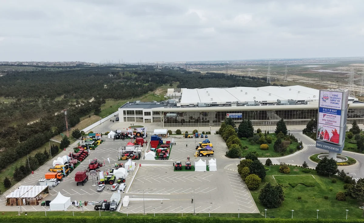İlham Əliyev 19-cu "Caspian Agro Week" və 31-ci "InterFood Azerbaijan" sərgiləri ilə tanış olub