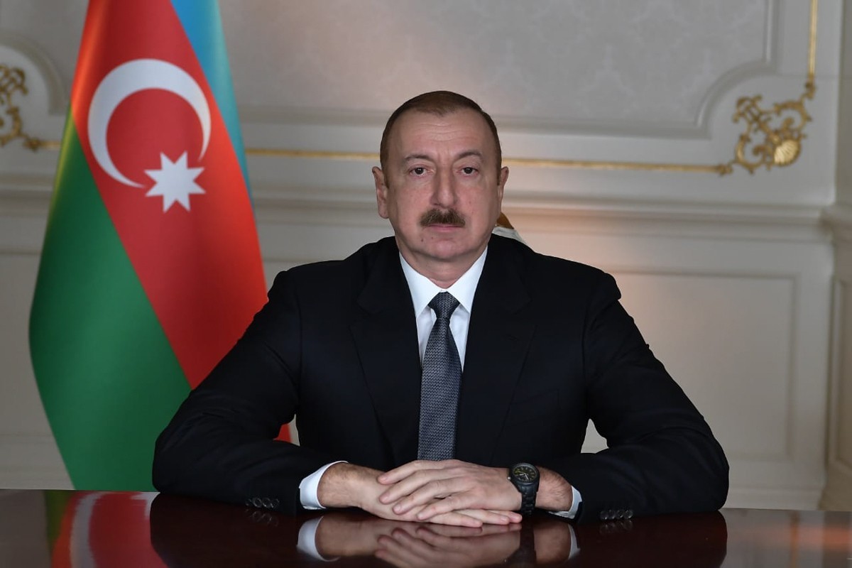 President Ilham Aliyev congratulates Vladimir Putin on Russia Day