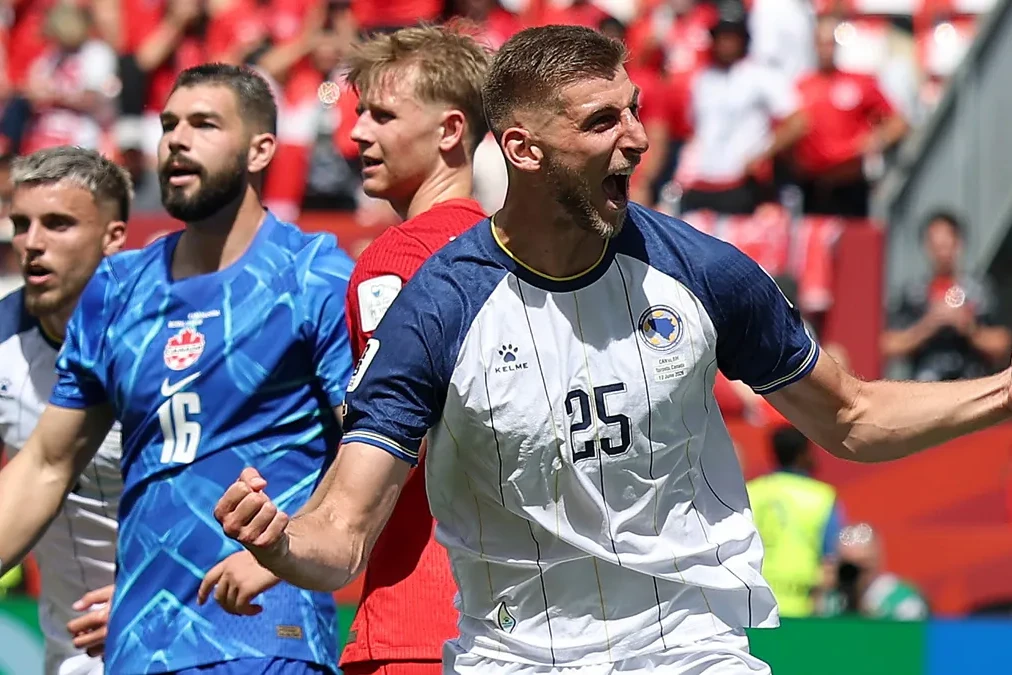 Bosniyalı futbolçu mundiallar tarixində ilkə imza atıb